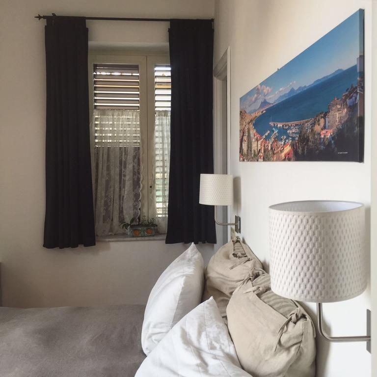 Terrazza Duomo Bed & Breakfast Наполи Екстериор снимка