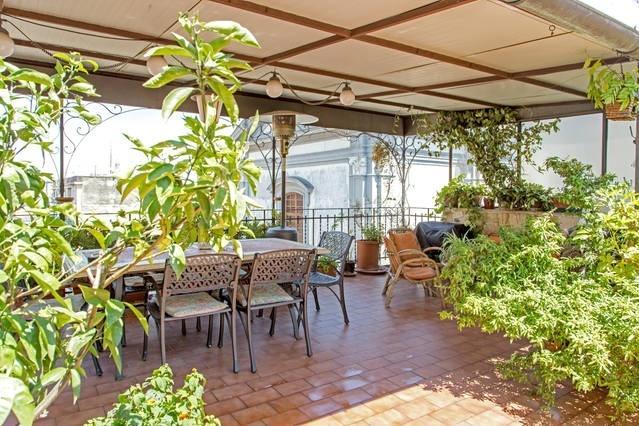 Terrazza Duomo Bed & Breakfast Наполи Екстериор снимка