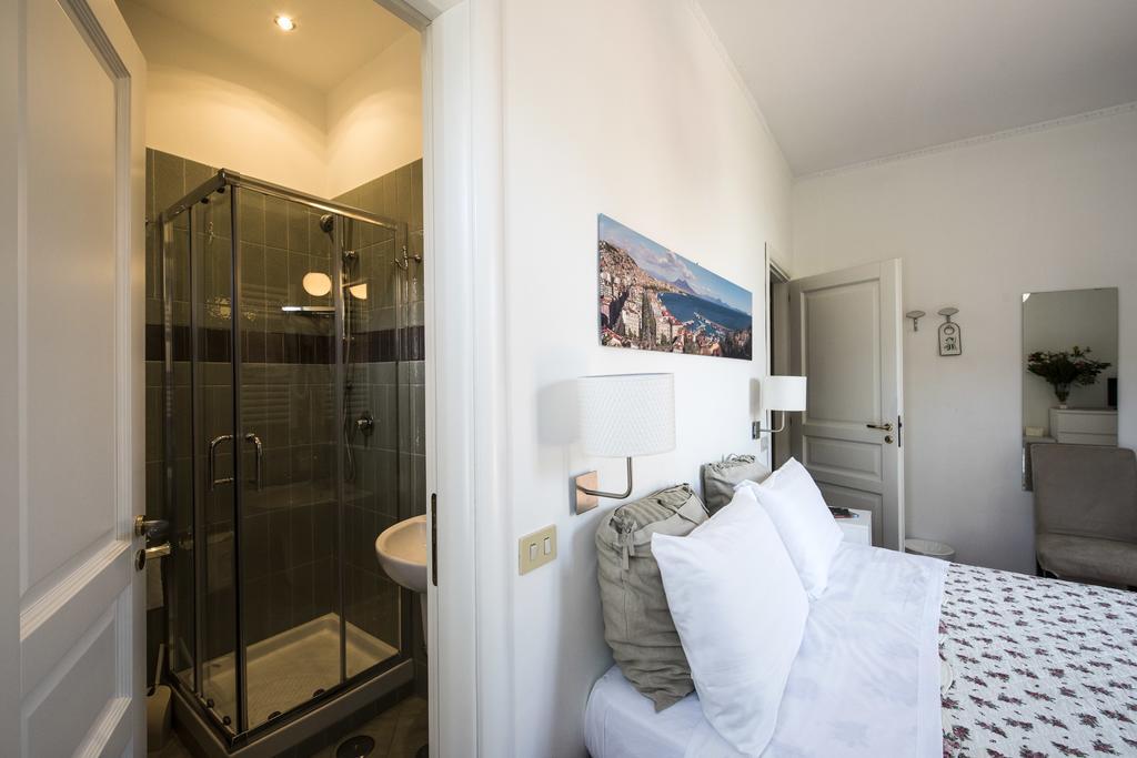 Terrazza Duomo Bed & Breakfast Наполи Екстериор снимка