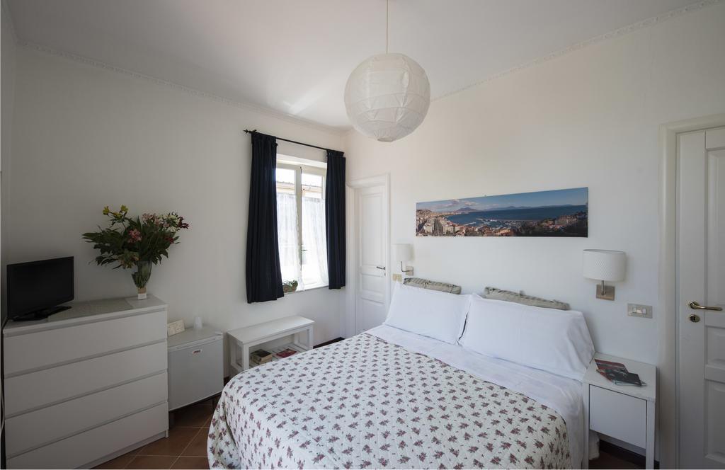 Terrazza Duomo Bed & Breakfast Наполи Екстериор снимка