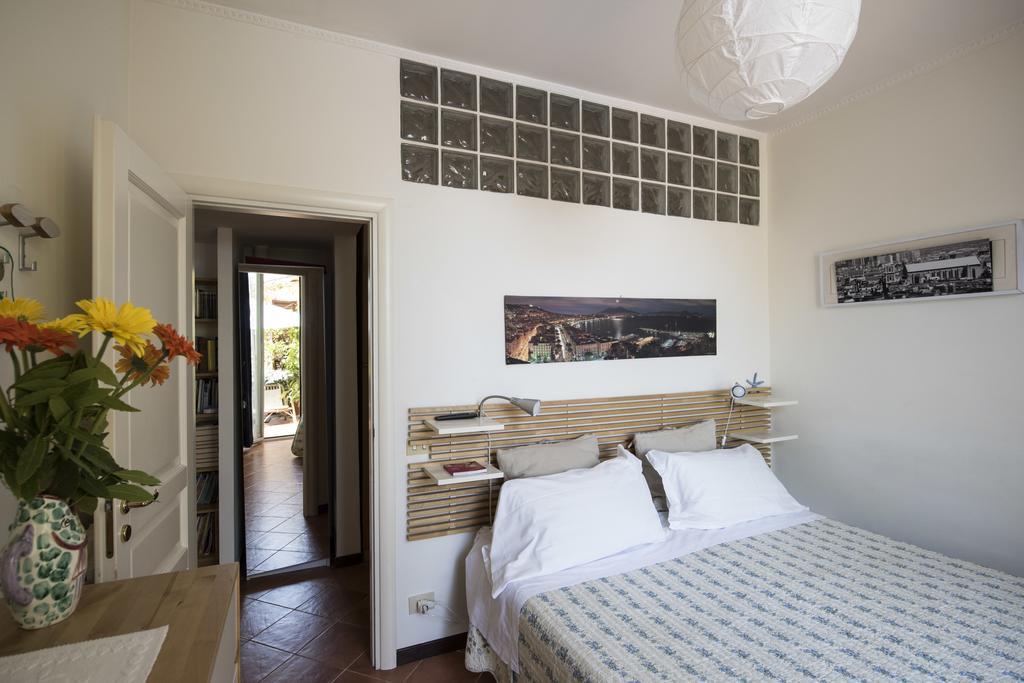 Terrazza Duomo Bed & Breakfast Наполи Екстериор снимка