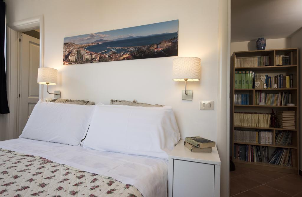 Terrazza Duomo Bed & Breakfast Наполи Екстериор снимка