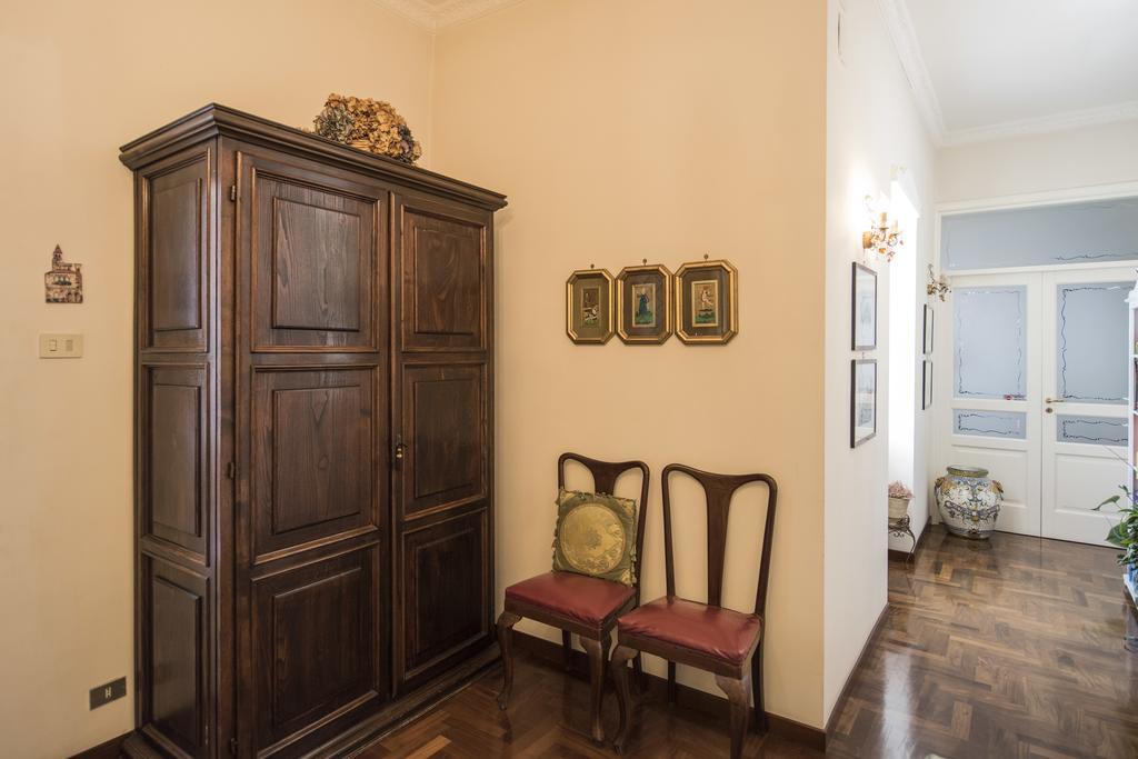 Terrazza Duomo Bed & Breakfast Наполи Екстериор снимка